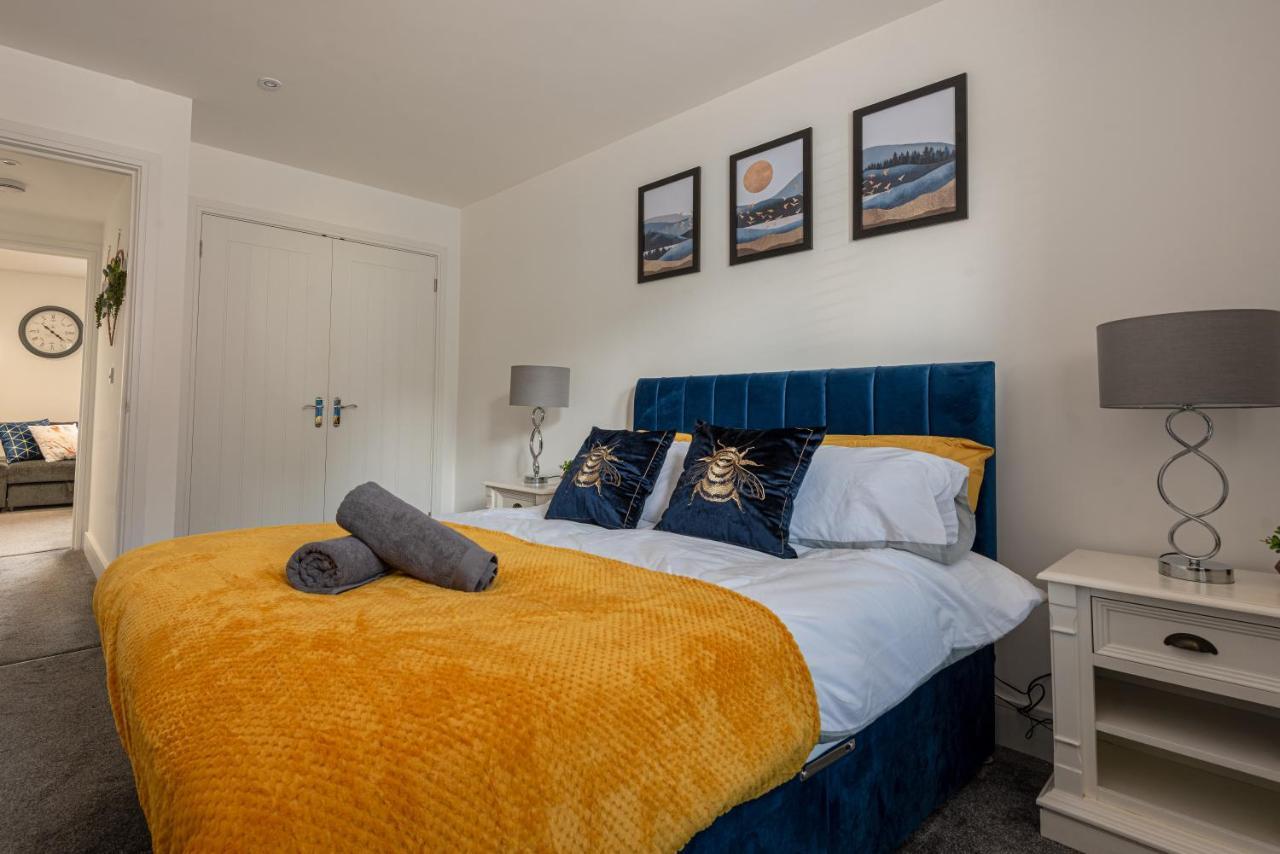 1 Bed Central - Free Parking - Long Stay Offer Strood Exterior foto